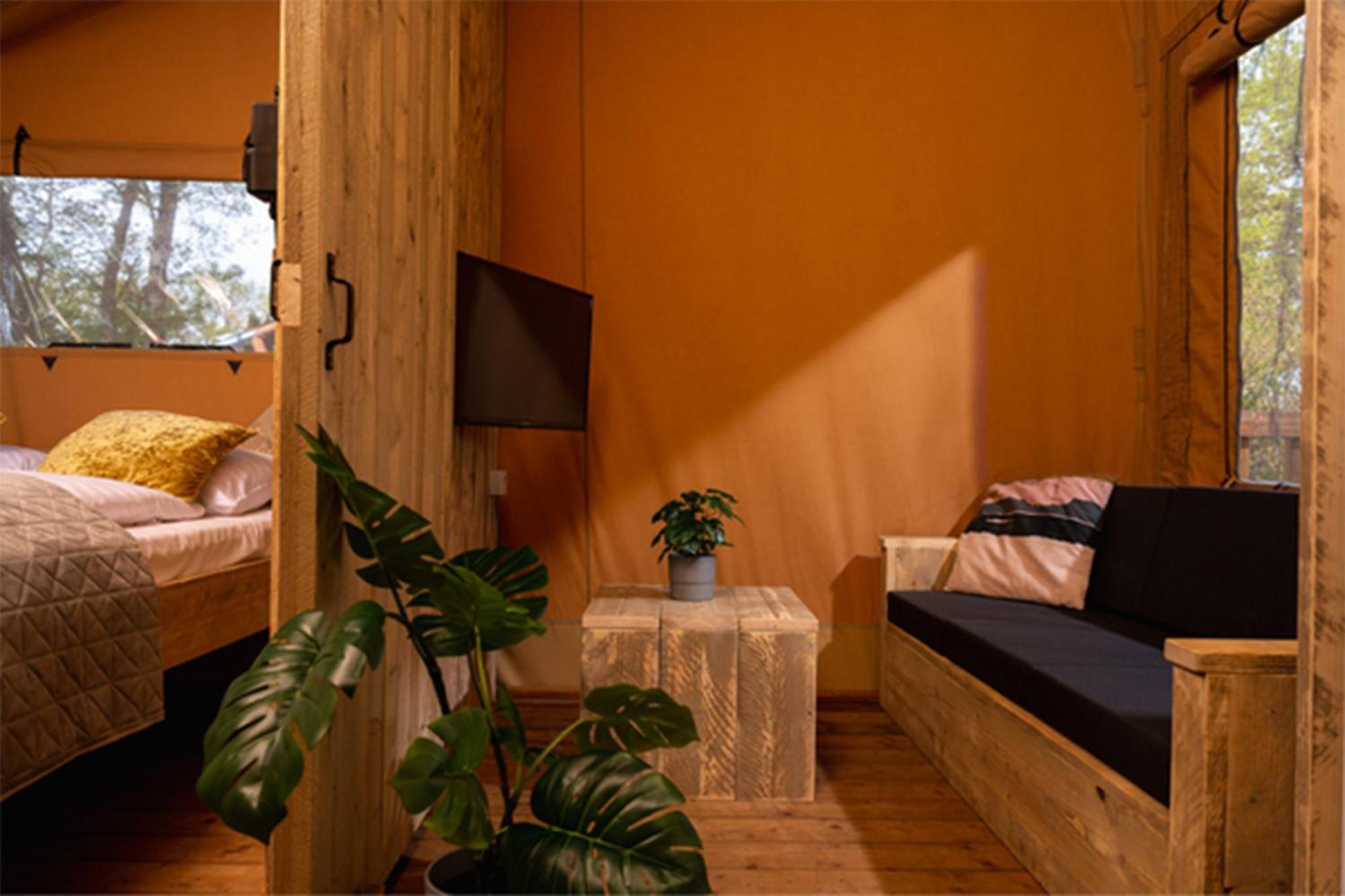 Camping Le Val De Cesse Mirepeisset 외부 사진